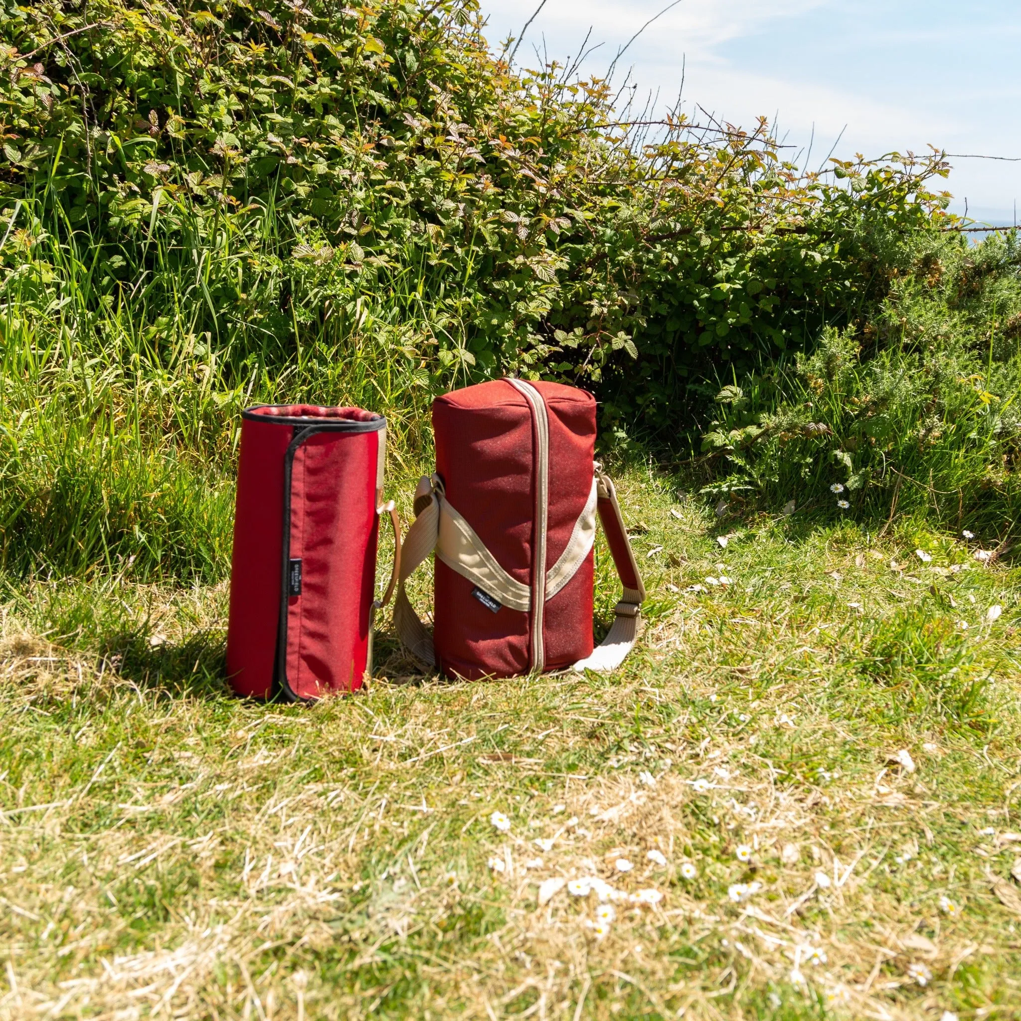 Deluxe Wine Cooler Bag for Two People with Matching Picnic Blanket