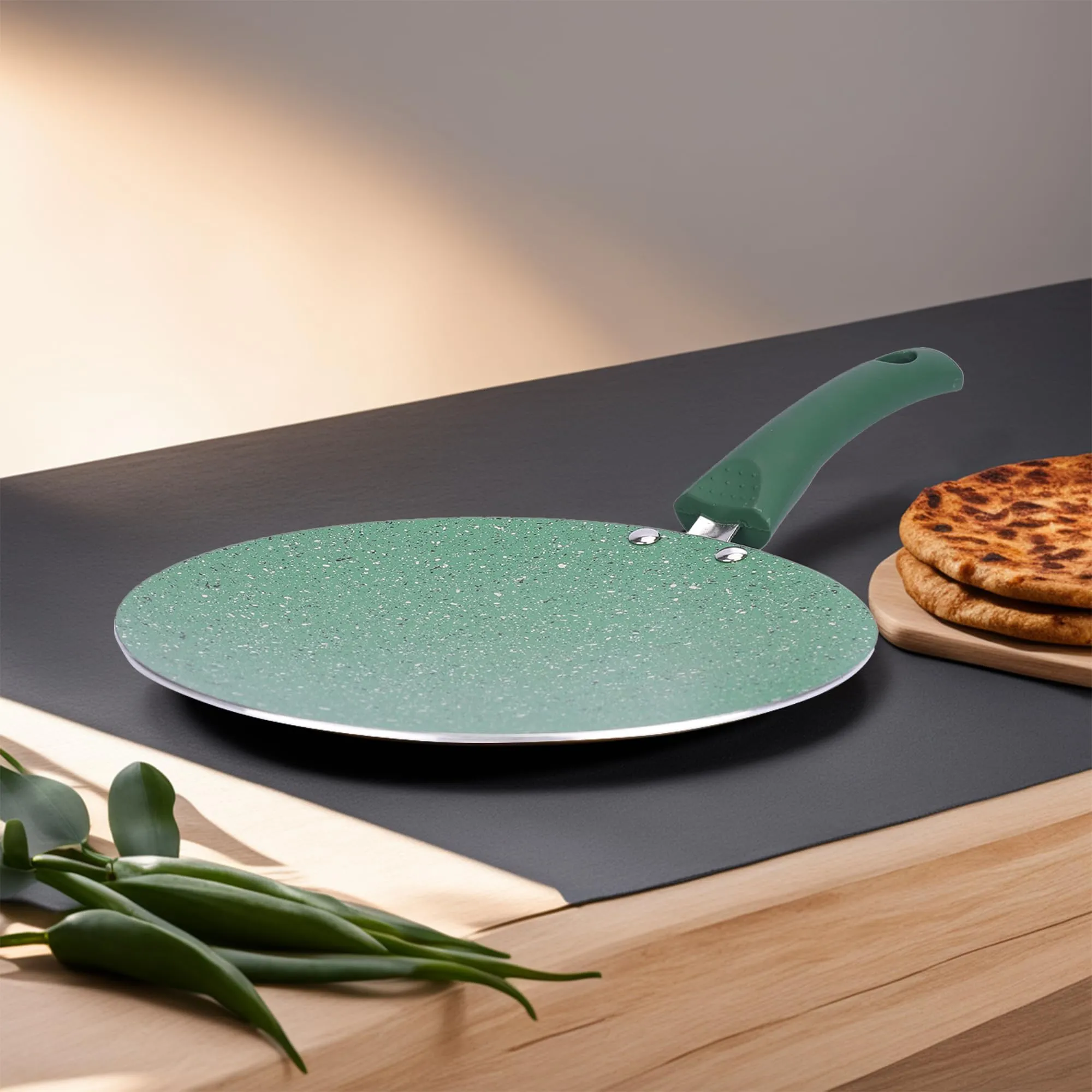 USHA SHRIRAM (24cm Emerald Non Stick Roti Tawa with Riveted Handle | High Grade Aluminium | Scratch Resistant Surface | Nonstick Roti Dosa Tawa | Non Stick Saute Pan | (Green)